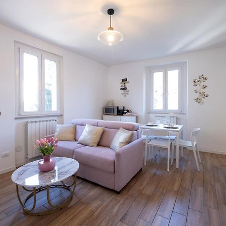 Lora Diamond Suite ,Free Parking, Self Check In,3 Como Eksteriør billede