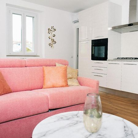 Lora Diamond Suite ,Free Parking, Self Check In,3 Como Eksteriør billede