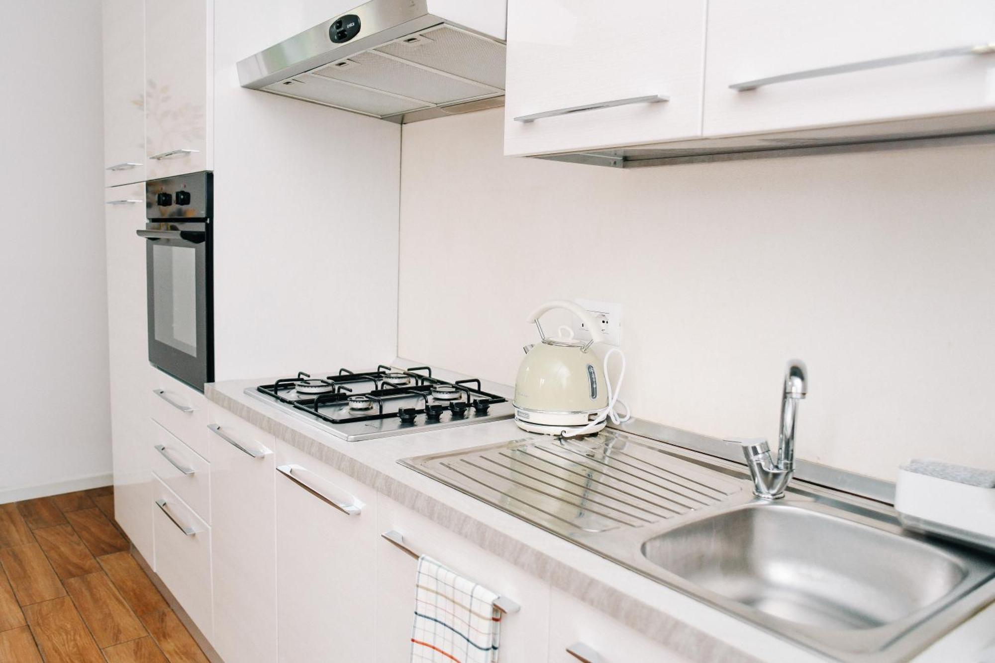 Lora Diamond Suite ,Free Parking, Self Check In,3 Como Eksteriør billede