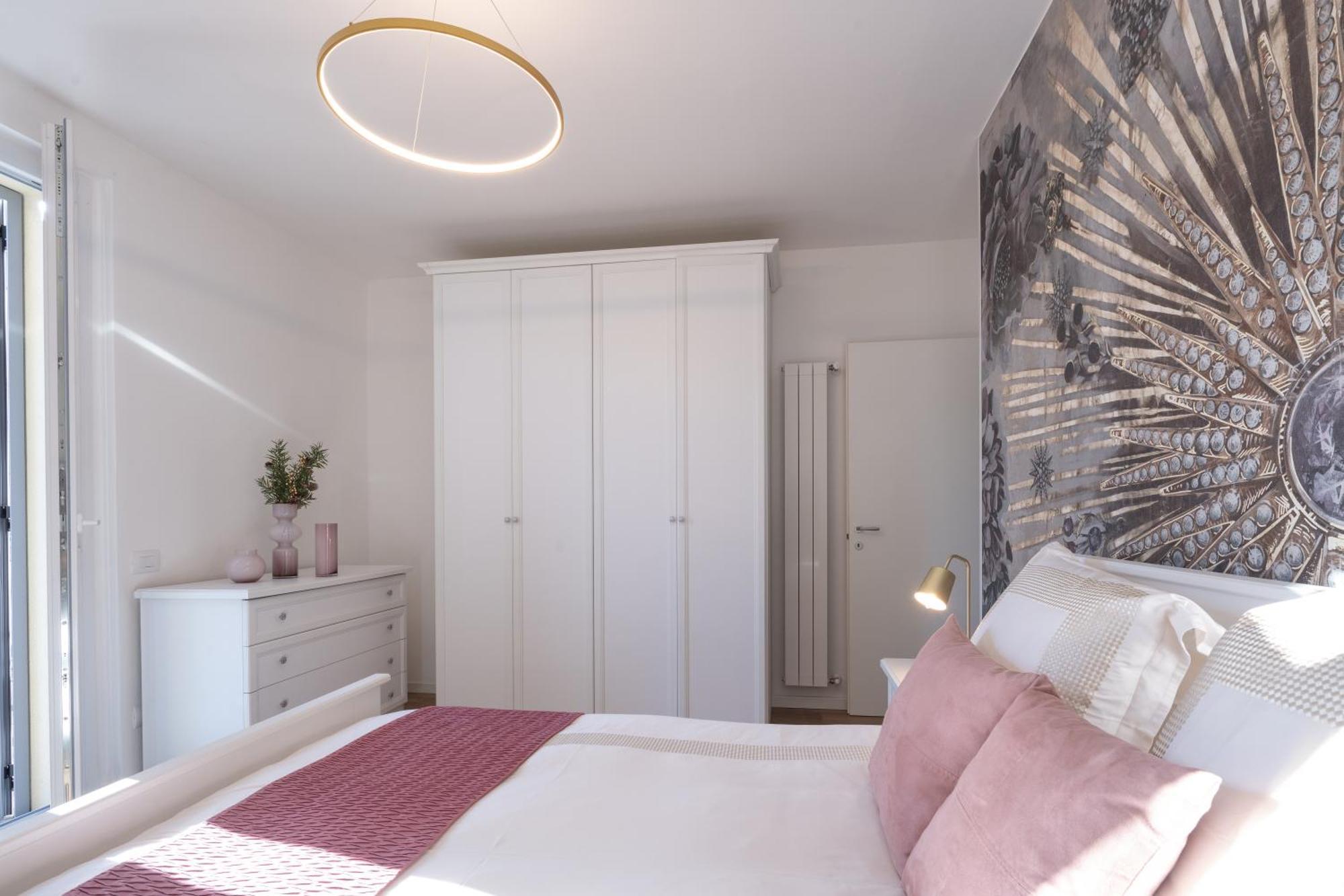 Lora Diamond Suite ,Free Parking, Self Check In,3 Como Eksteriør billede