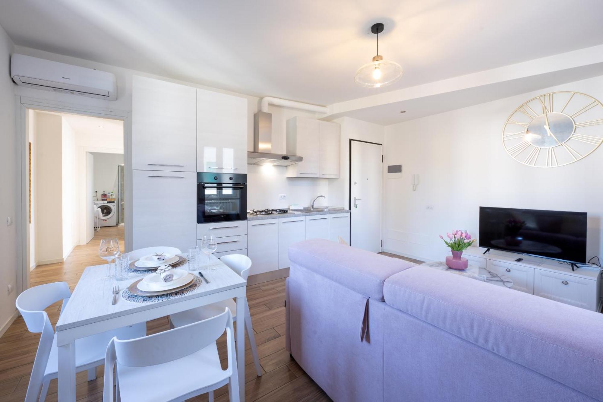 Lora Diamond Suite ,Free Parking, Self Check In,3 Como Eksteriør billede
