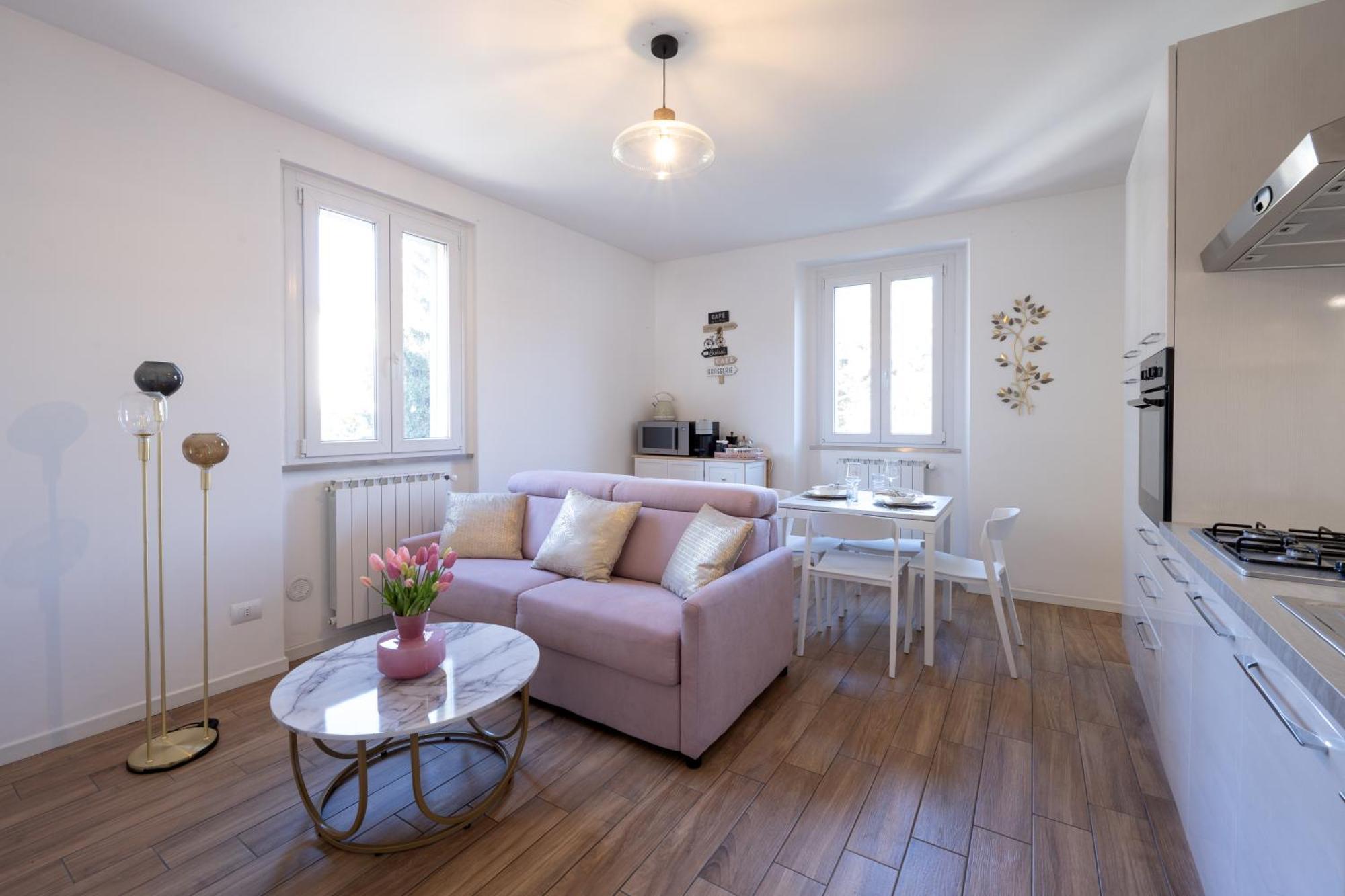 Lora Diamond Suite ,Free Parking, Self Check In,3 Como Eksteriør billede