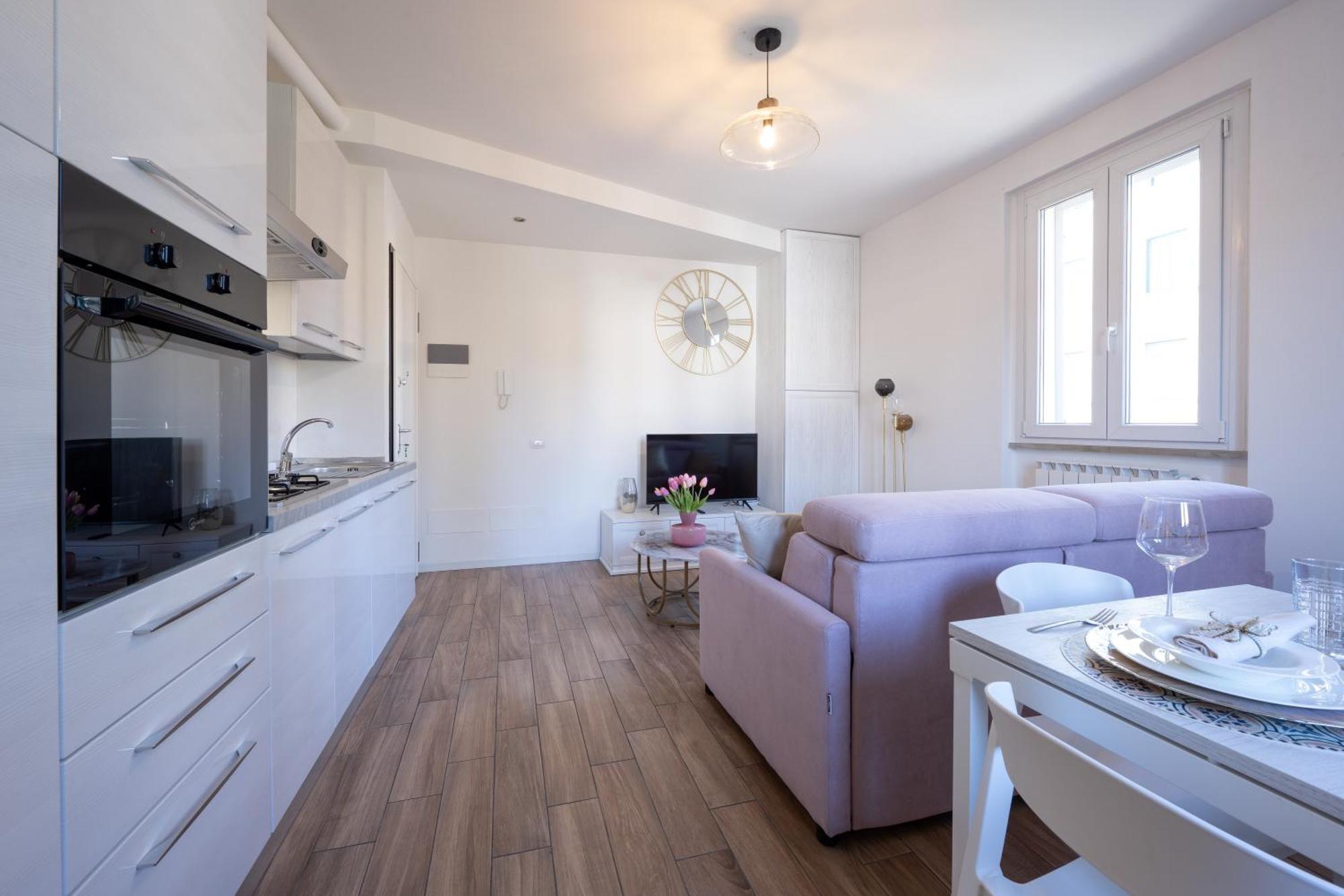 Lora Diamond Suite ,Free Parking, Self Check In,3 Como Eksteriør billede