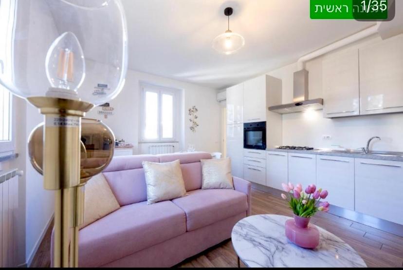 Lora Diamond Suite ,Free Parking, Self Check In,3 Como Eksteriør billede
